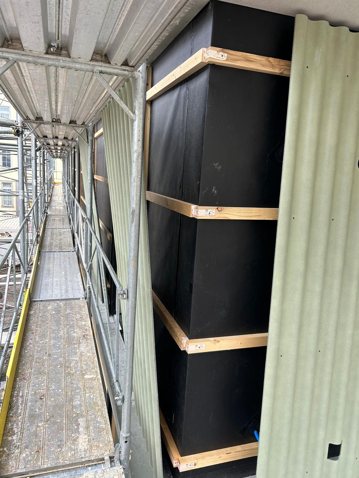 Pro montage 24 gallery image 17