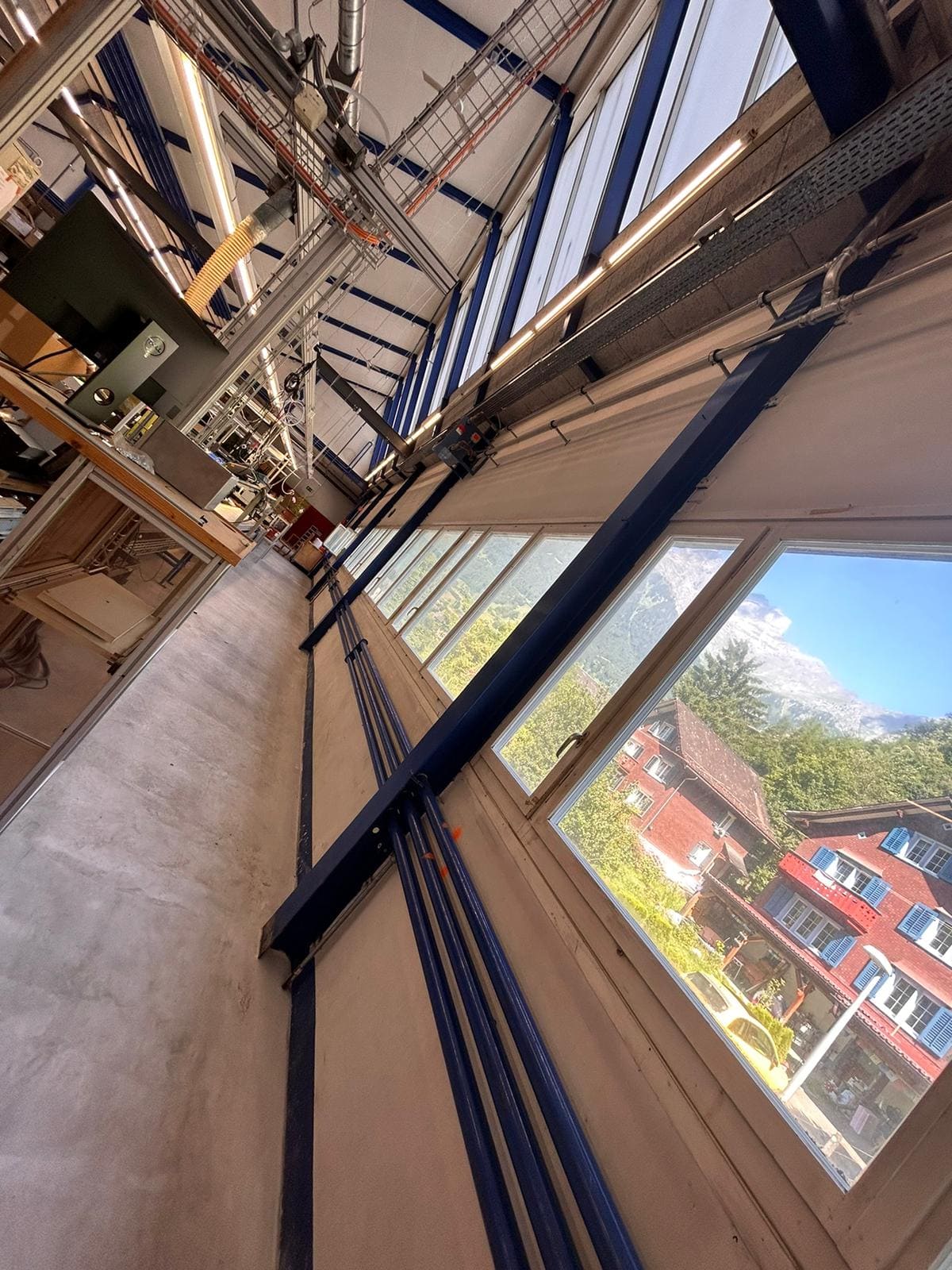 Pro montage 24 gallery image 2