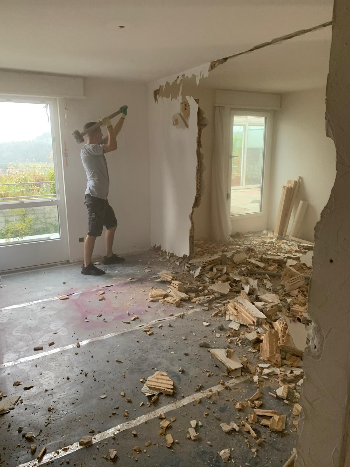 Pro montage 24 gallery image 29