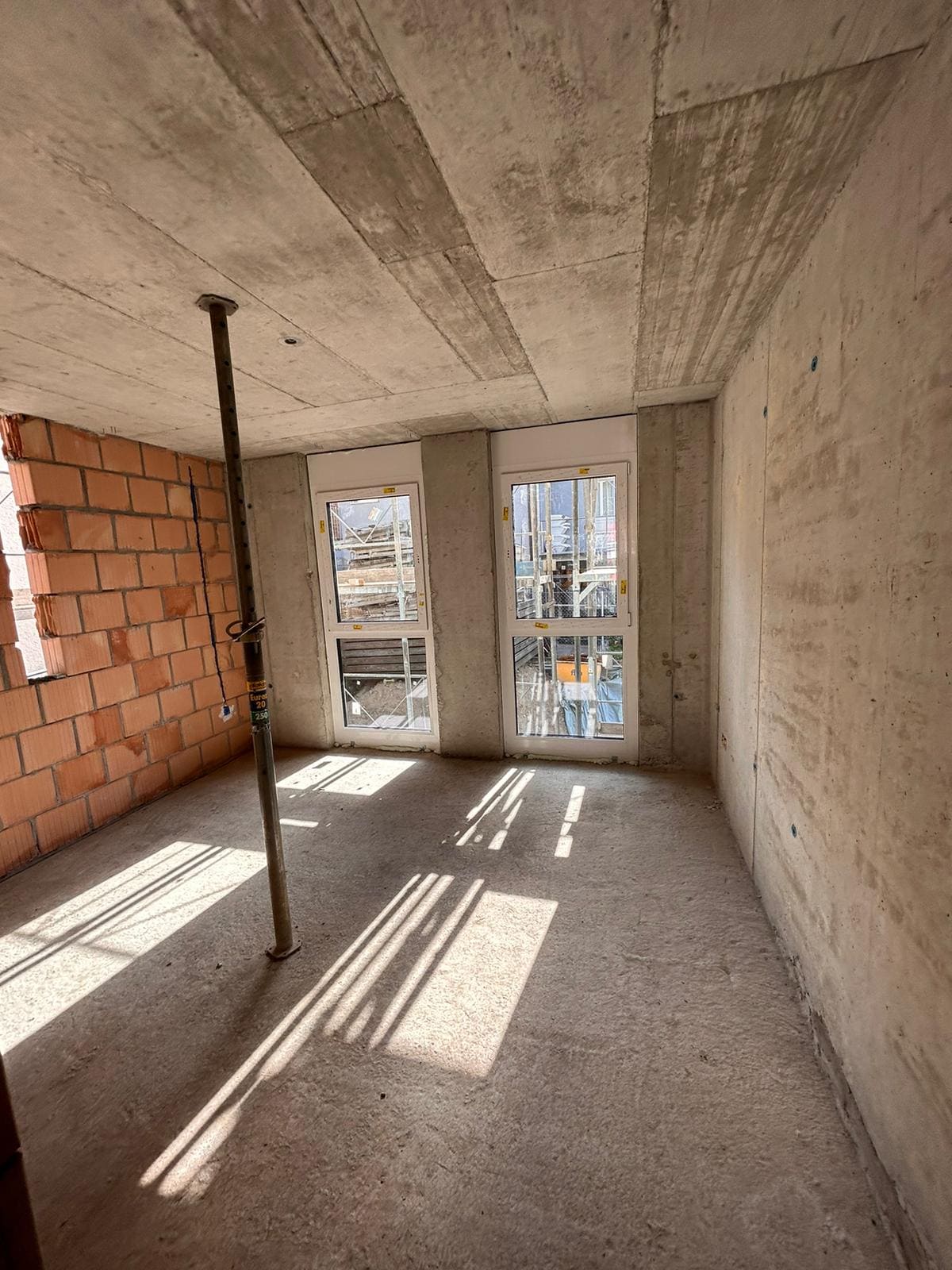 Pro montage 24 gallery image 6